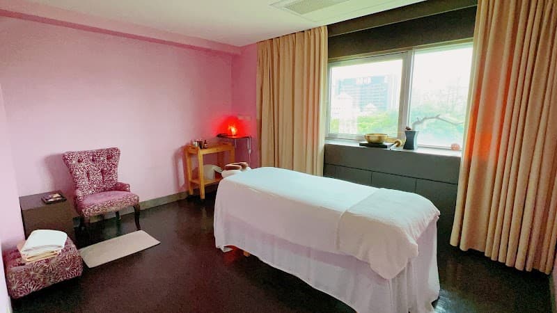 Aveda Blissfully Spa Lane 97 photo