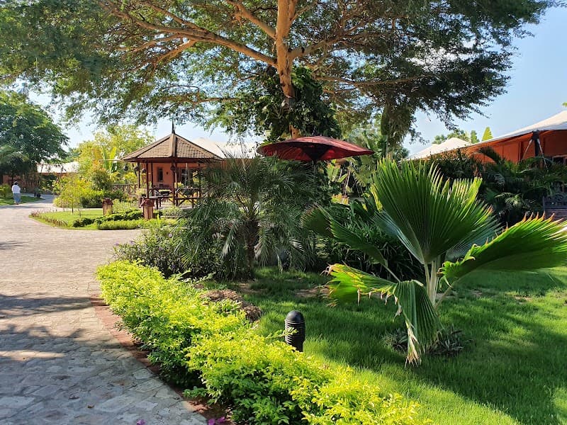 Bagan Lodge Hotel photo