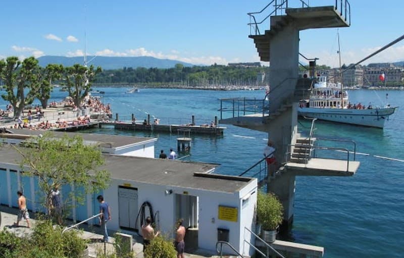Bains des Pâquis Geneva photo