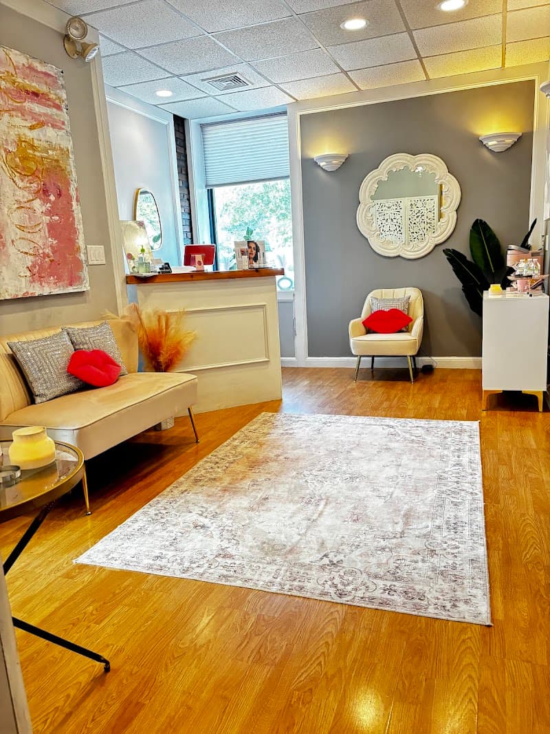 Beauty Bungalow Danvers photo