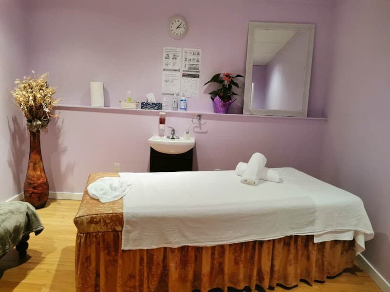 Beryl Spa West Vancouver photo