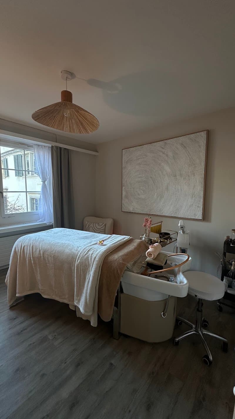 Besense head spa Zürich photo