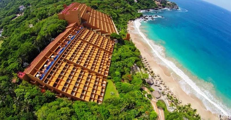 Birich Zihuatanejo photo