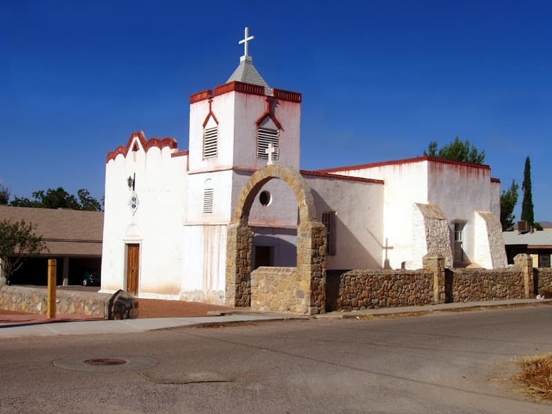 Capilla De Las Cruces Donna photo