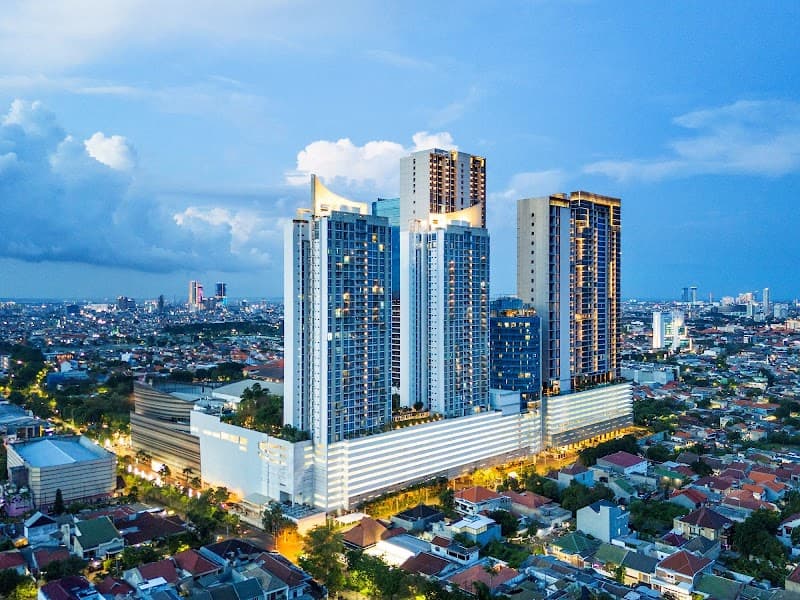 Ciputra World Hotel Surabaya photo
