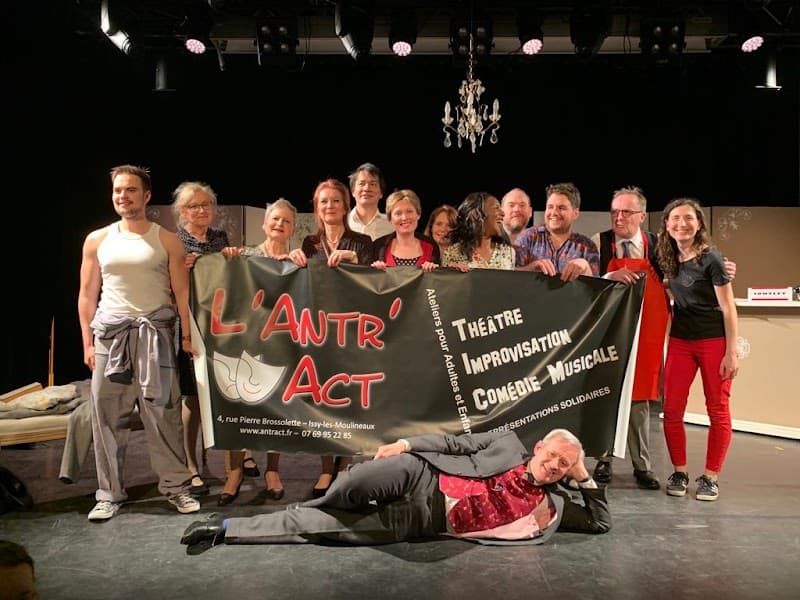 Comédie + Issy-les-Moulineaux photo