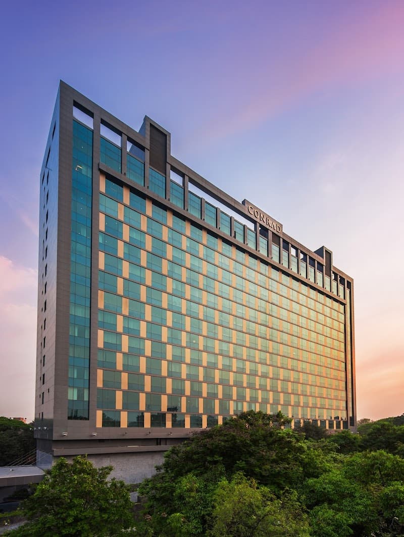 Conrad Pune photo