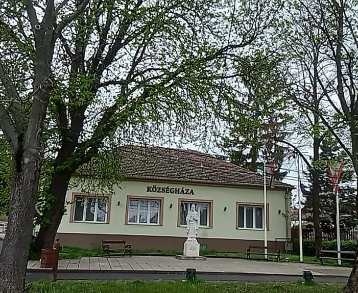 Dolányi Tanya Kálló photo