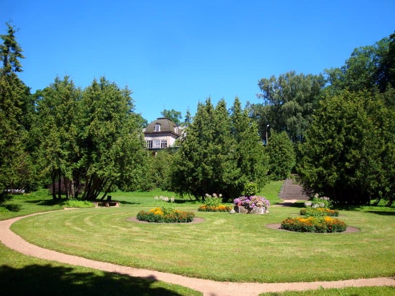 Dūres Muiža Burtnieki photo