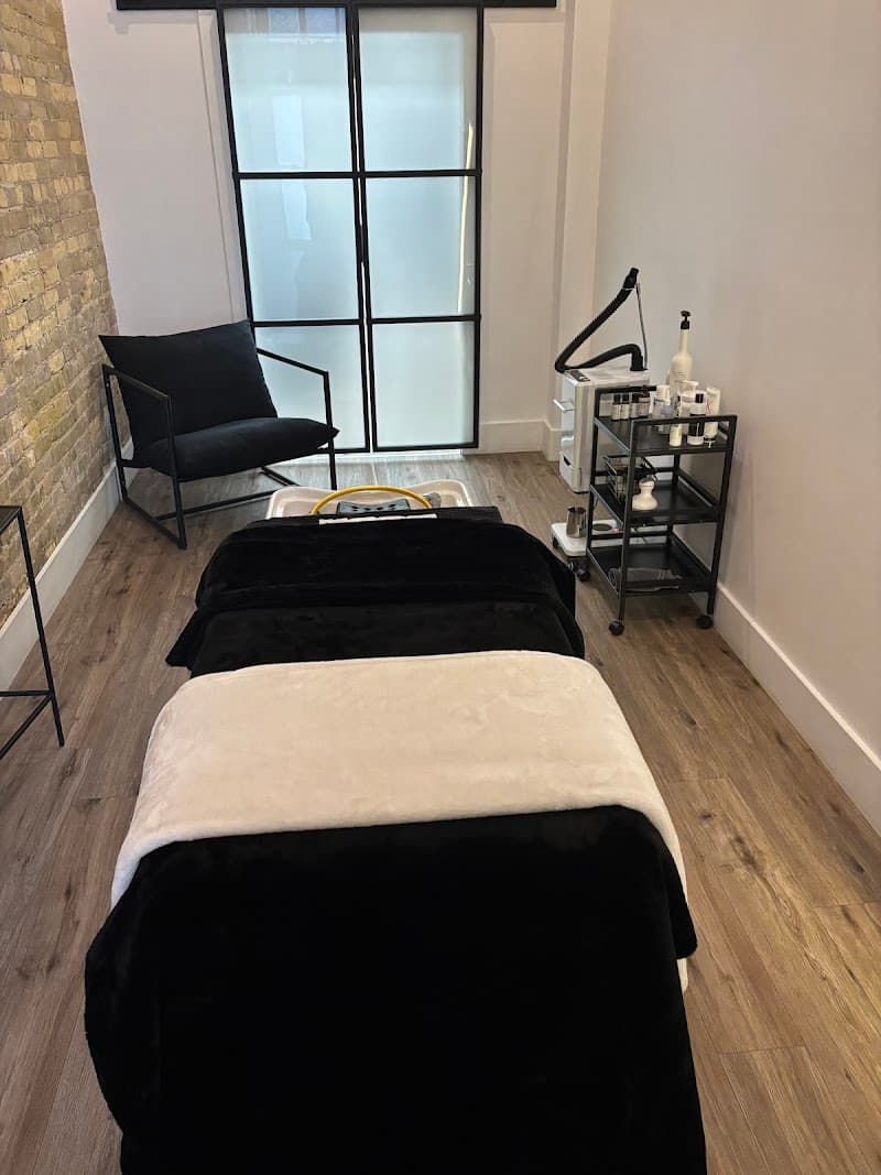 FLOW Scalp & Skin Sarnia photo