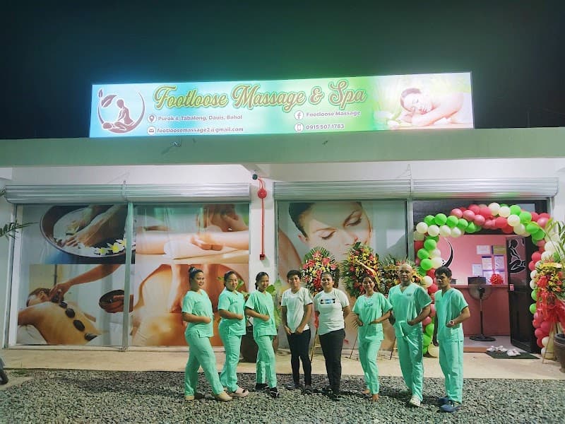 Footloose Massage & Spa Dauis photo