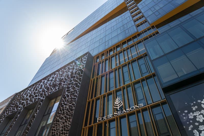 Four Seasons Hotel Montreal photo
