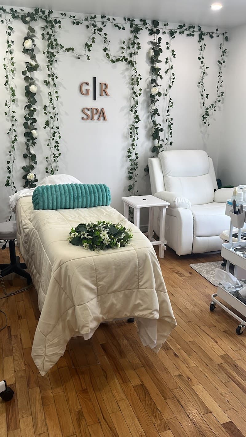 Gina Rodríguez Spa Cambridge photo