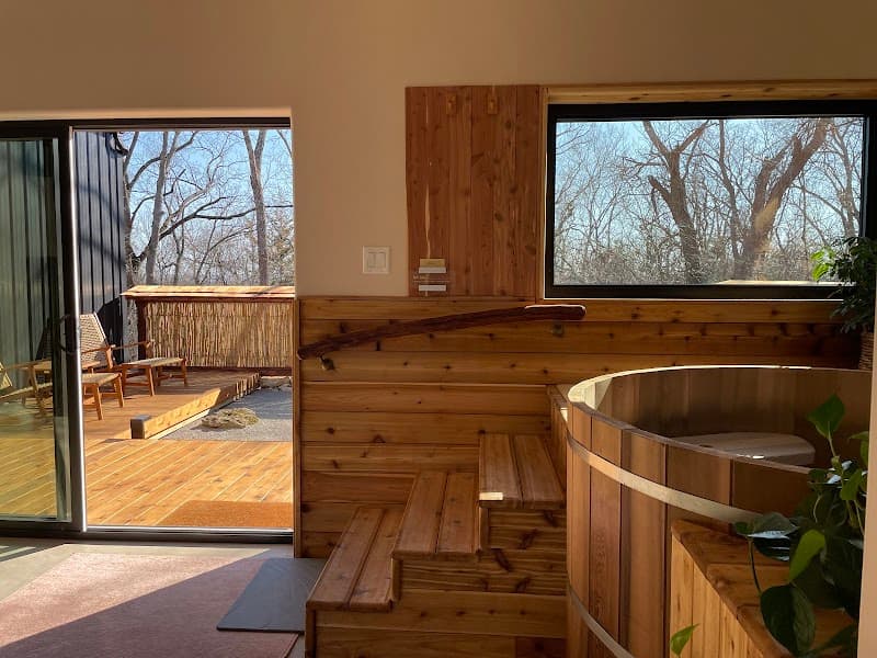 Jalu Bathhouse Lawrence photo