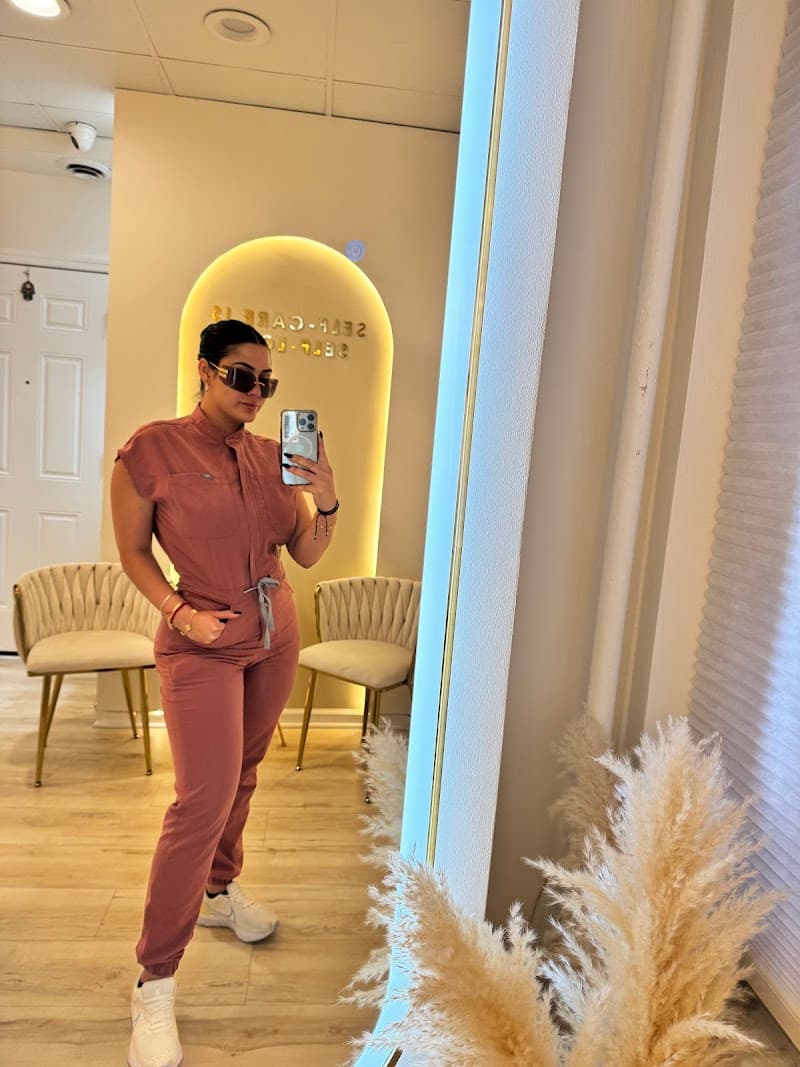 Johana Esthetics Elmhurst photo
