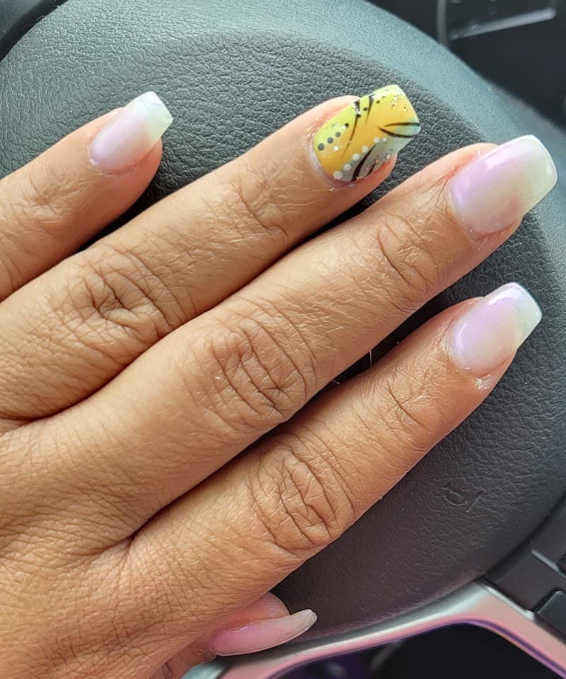 L-y nails Kalamazoo photo