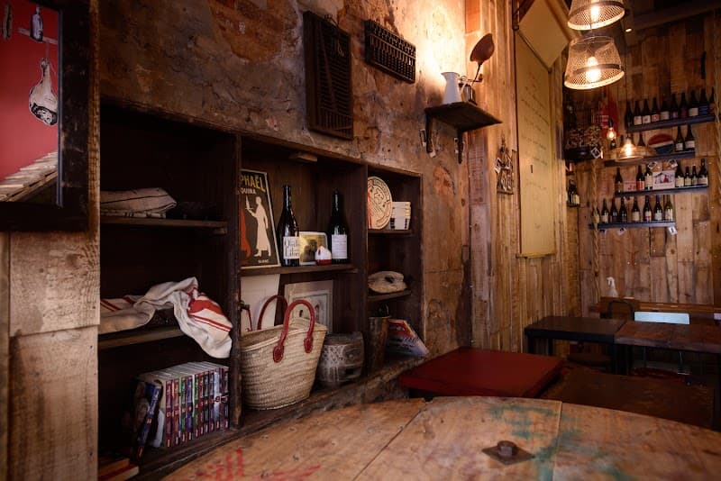 La Cabine Hong Kong photo