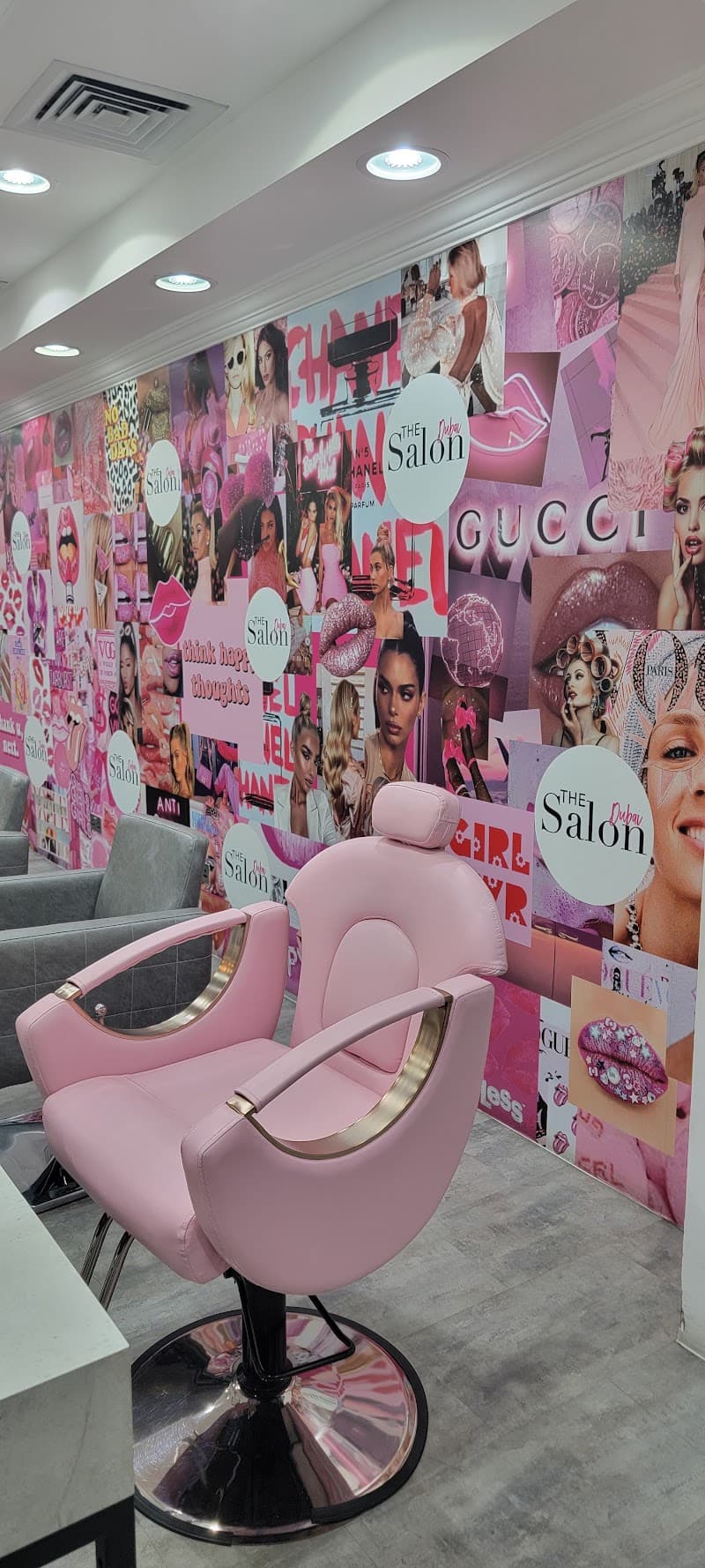Ladies saloon Dubai photo