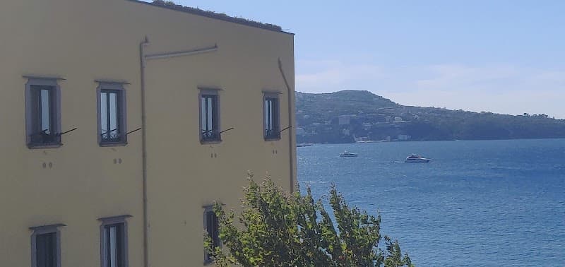Laqua Spa Sorrento Meta photo