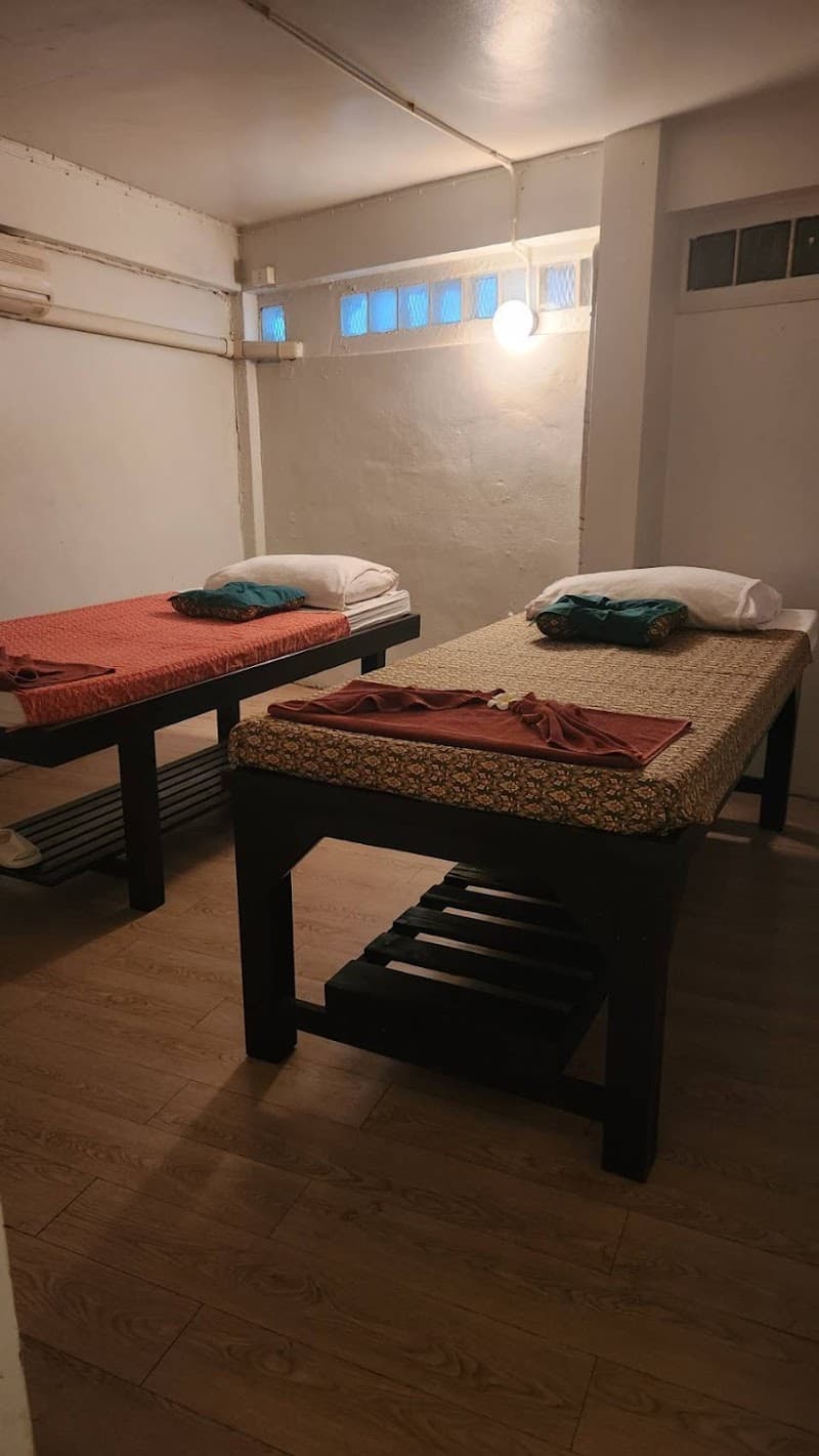 Leela Spa, Ban Pong photo