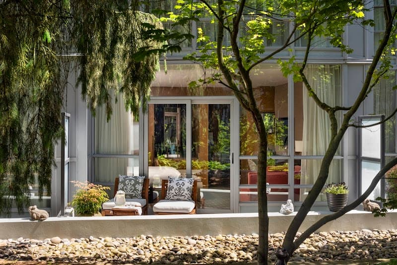 Loden Hotel Vancouver photo