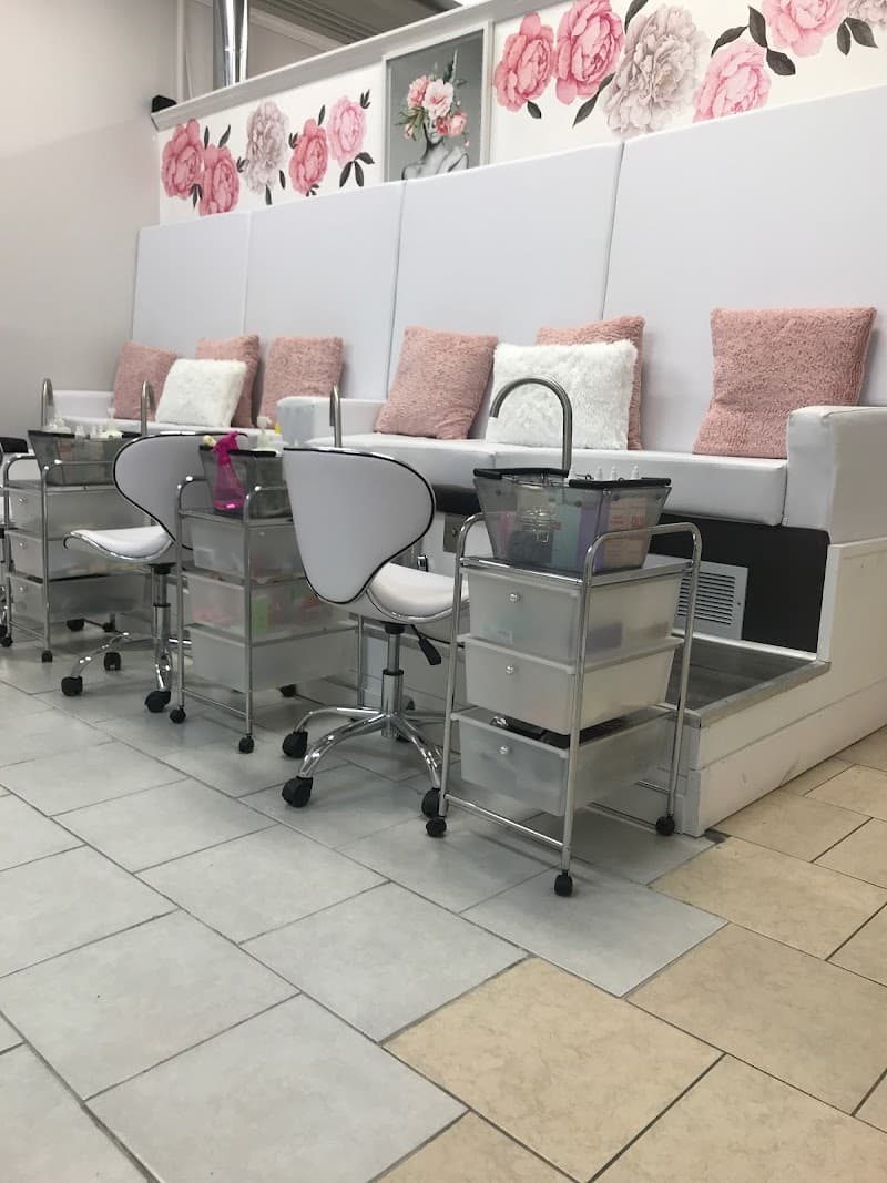 Lovely Beauty Bar Milwaukee photo