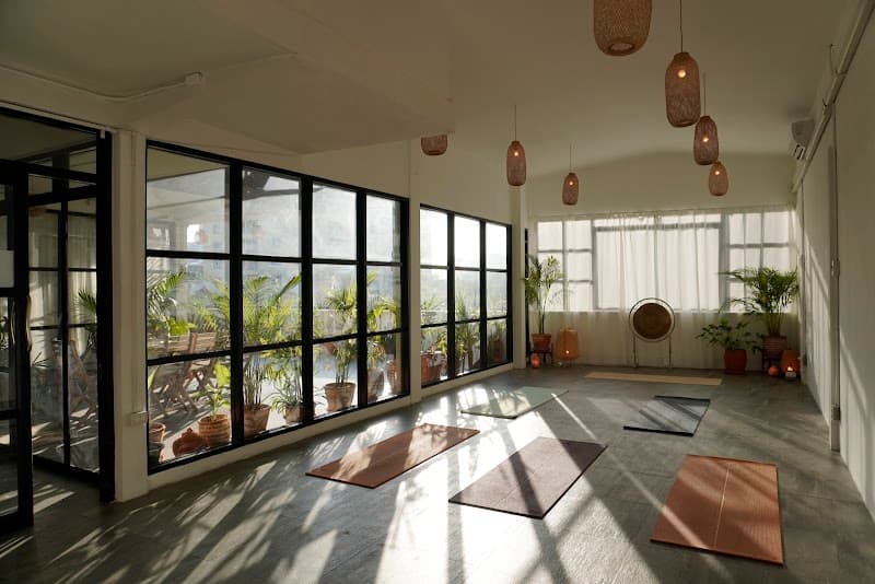 Massage - Yoga Ruenrom Bangkok photo