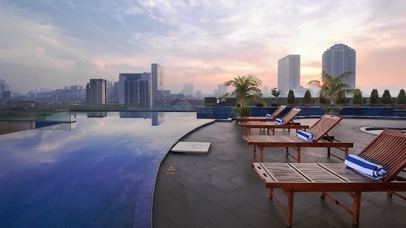 Merlynn Park Hotel Jakarta photo