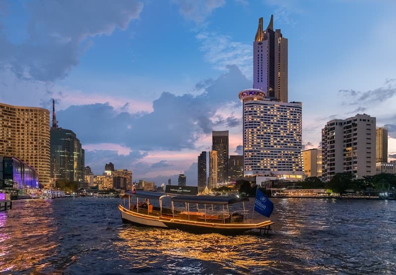 Millennium Hilton Bangkok photo