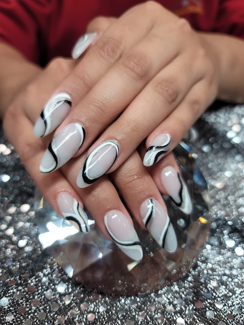 Nails 2 Hattiesburg photo