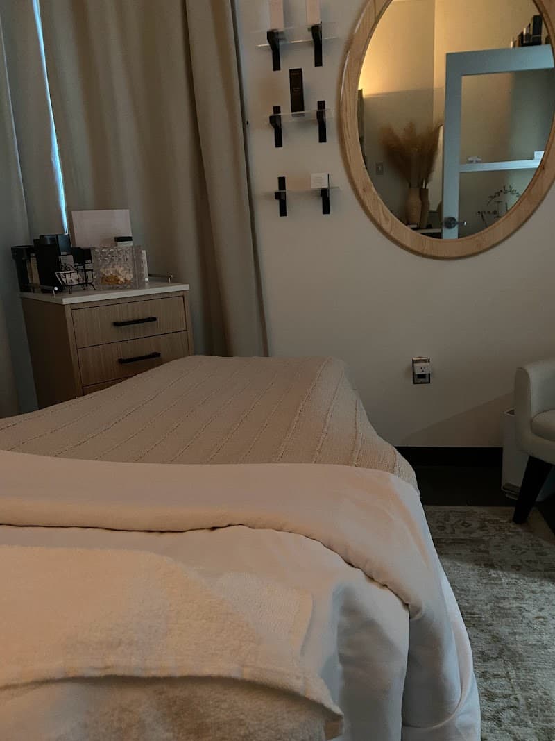 Oak Esthetics Peoria photo