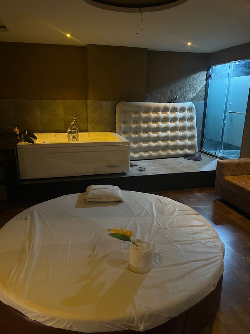 Oceanic Spa Vadodara photo