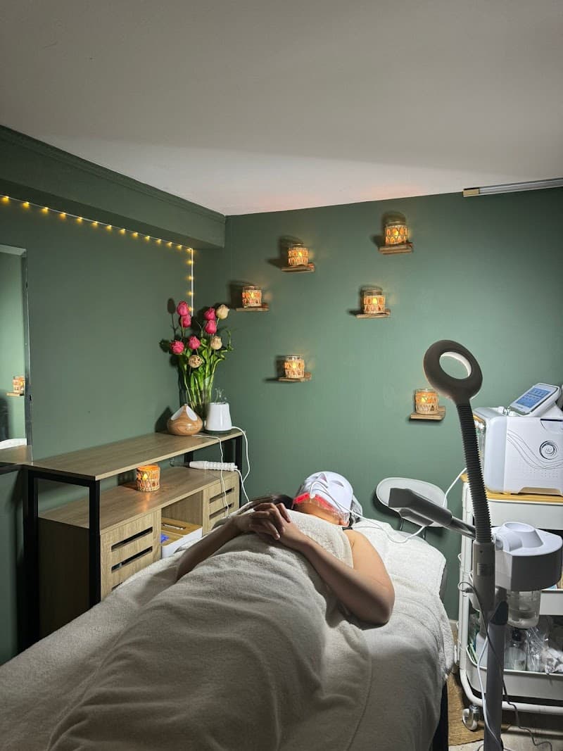 Pinas Wellness Frankfurt photo