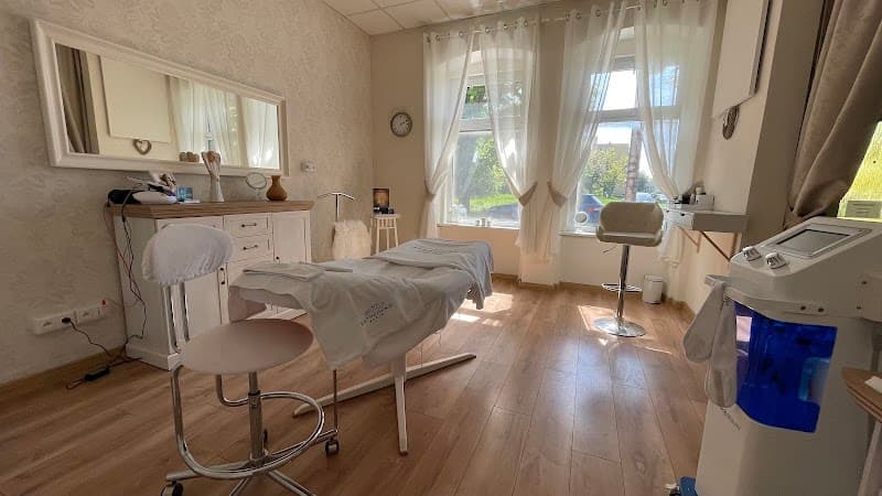 Salón Krásy ŠARM Levice photo
