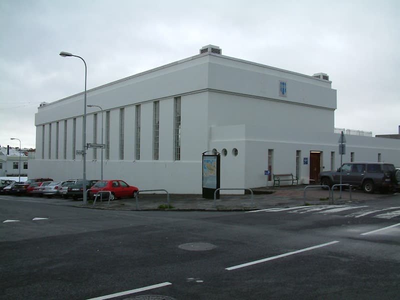 Sundhöllin Reykjavik photo