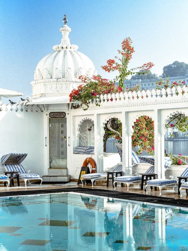Taj Lake Palace, Udaipur photo
