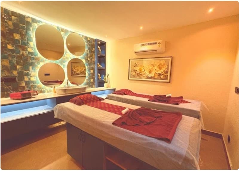 Tuscan Luxury Spa Delhi photo