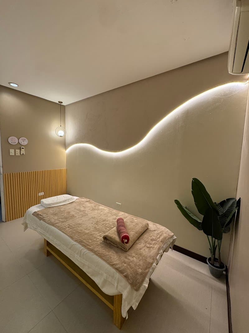 Unwind Wellness Spa Manila photo