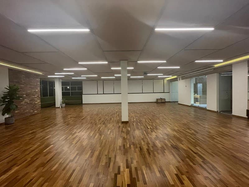 W7 Salon & Spa Kozhikode photo