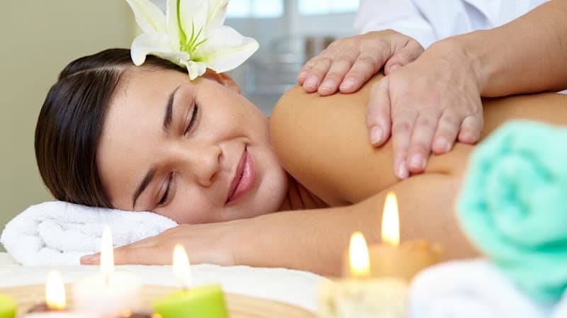 White Lotus Spa Surat photo