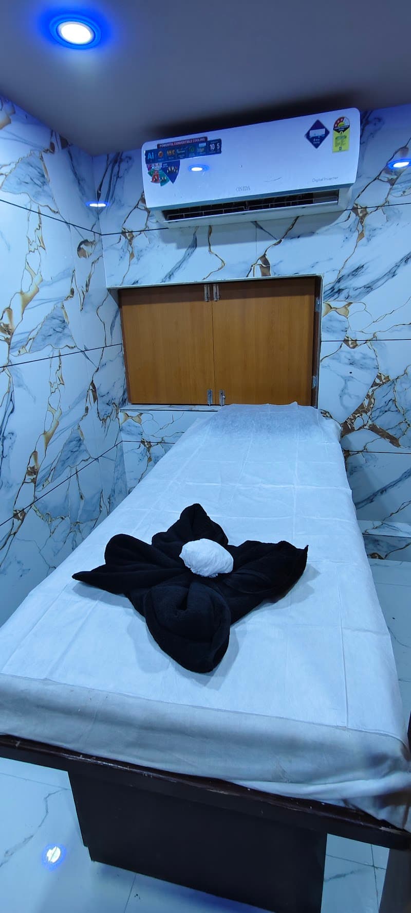 Kamrej 7C unisex Salon & Spa photo