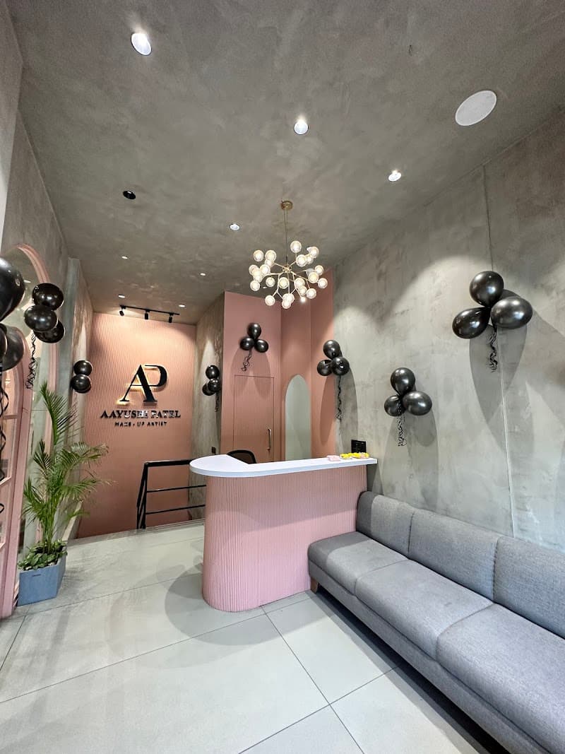 Ahmedabad aayushi girls photo