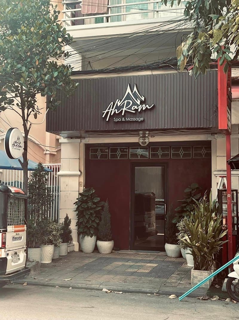 Ah Ram Spa & Massage for Men Phum Mouy photo