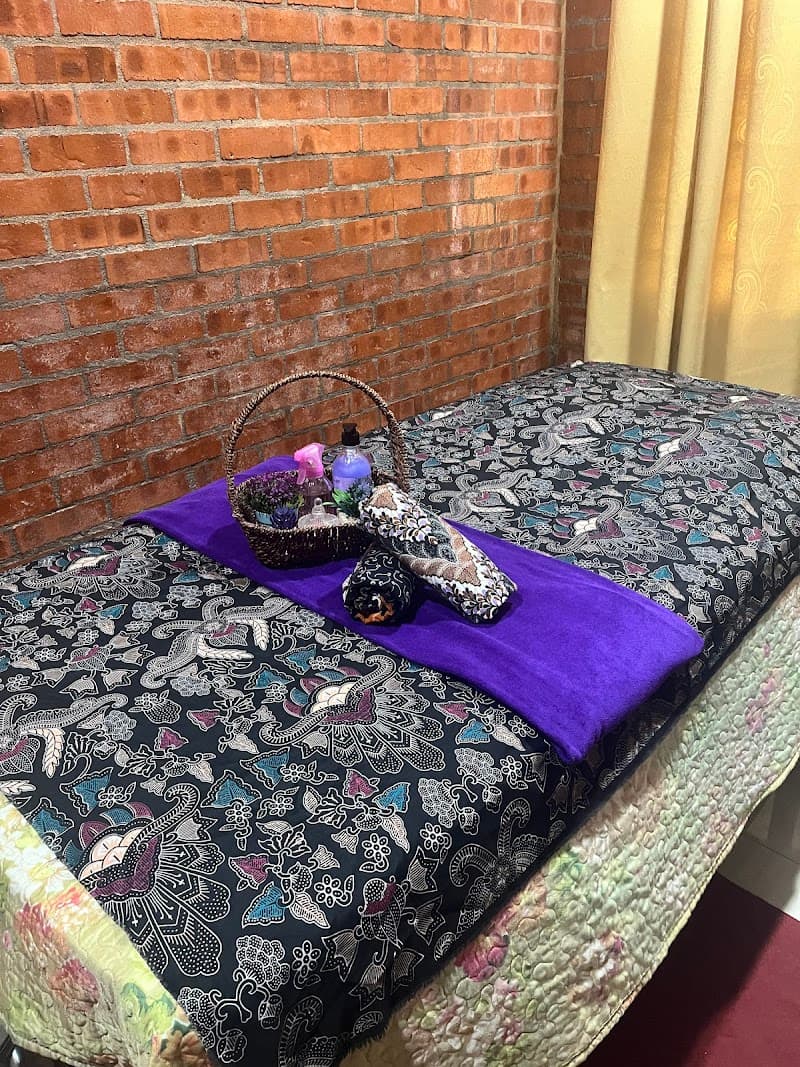 Ai sya Massage Kepala Batas photo