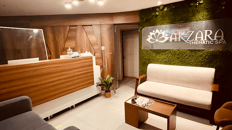 Akzará Thematic SPA in front of Kentucky Fried Chicken photo