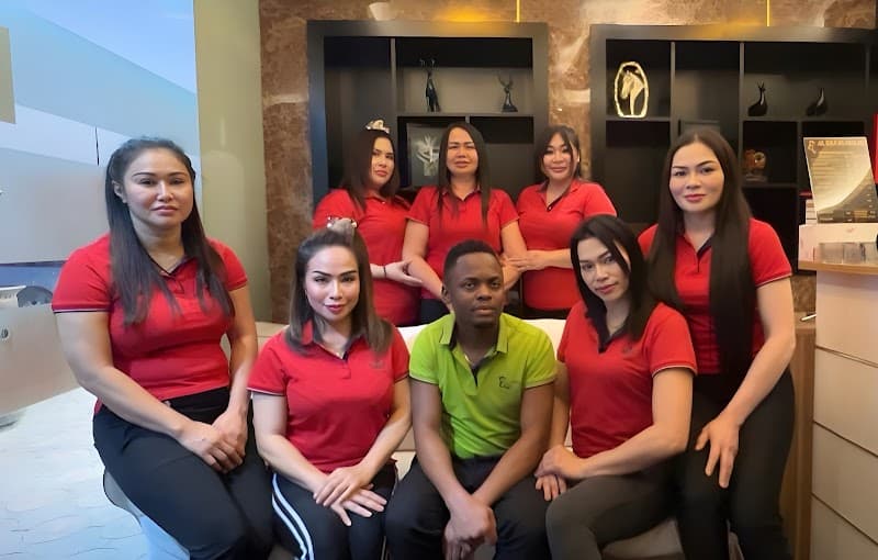 Al Taj Al Malaki Men Massage Center Dubai photo