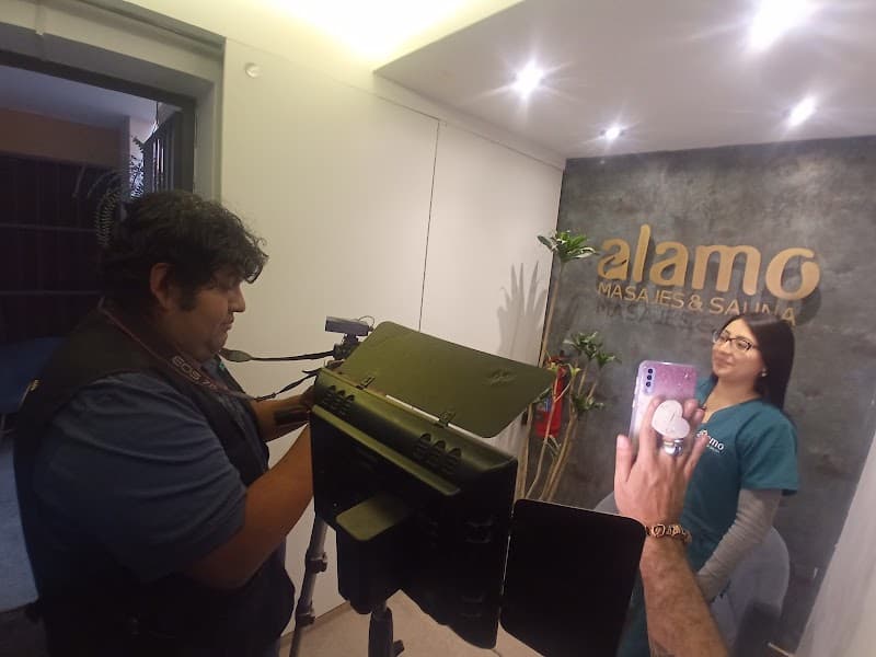 Santiago de Surco Álamo Masajes y Sauna photo