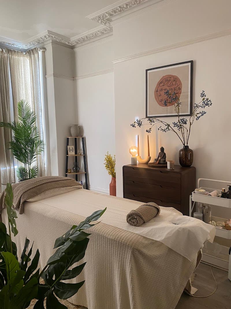 Ali Chandler Hove photo