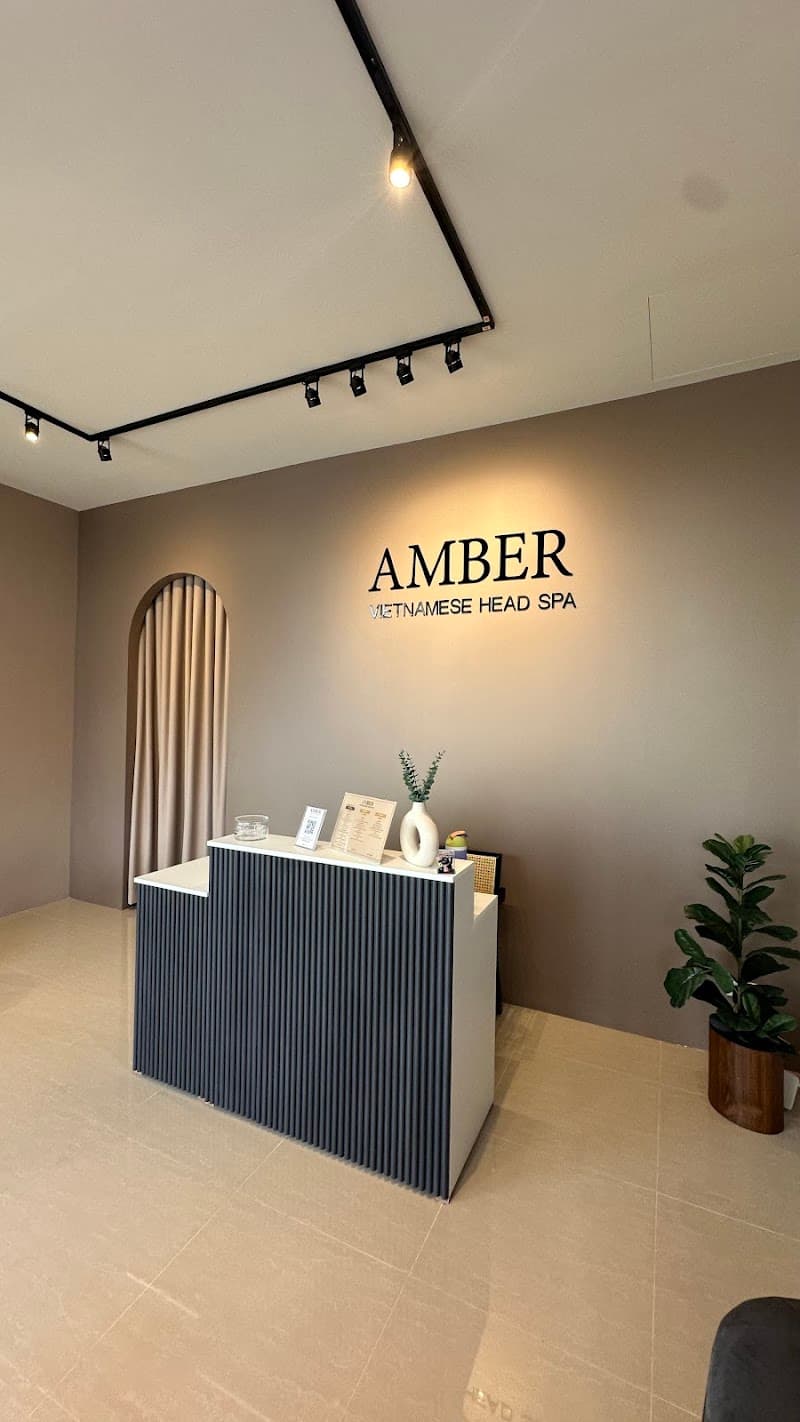 AMBER Head Spa Vietnamese Style Hair Wash and Relaxing Massage Bangkok photo