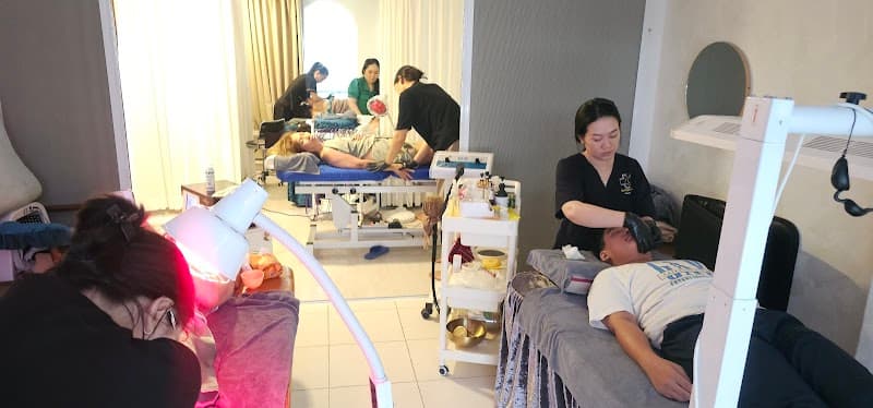 An Phục Khang Clinic Cơ Xương Khớp Thần kinh Cột Sống Quận 7 photo